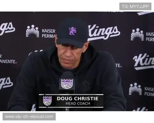 国王主帅用人被质疑:球队士气正被一点点榨干!